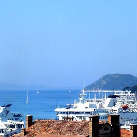 Apartment Port View-5 Min From Center Split Luaran gambar